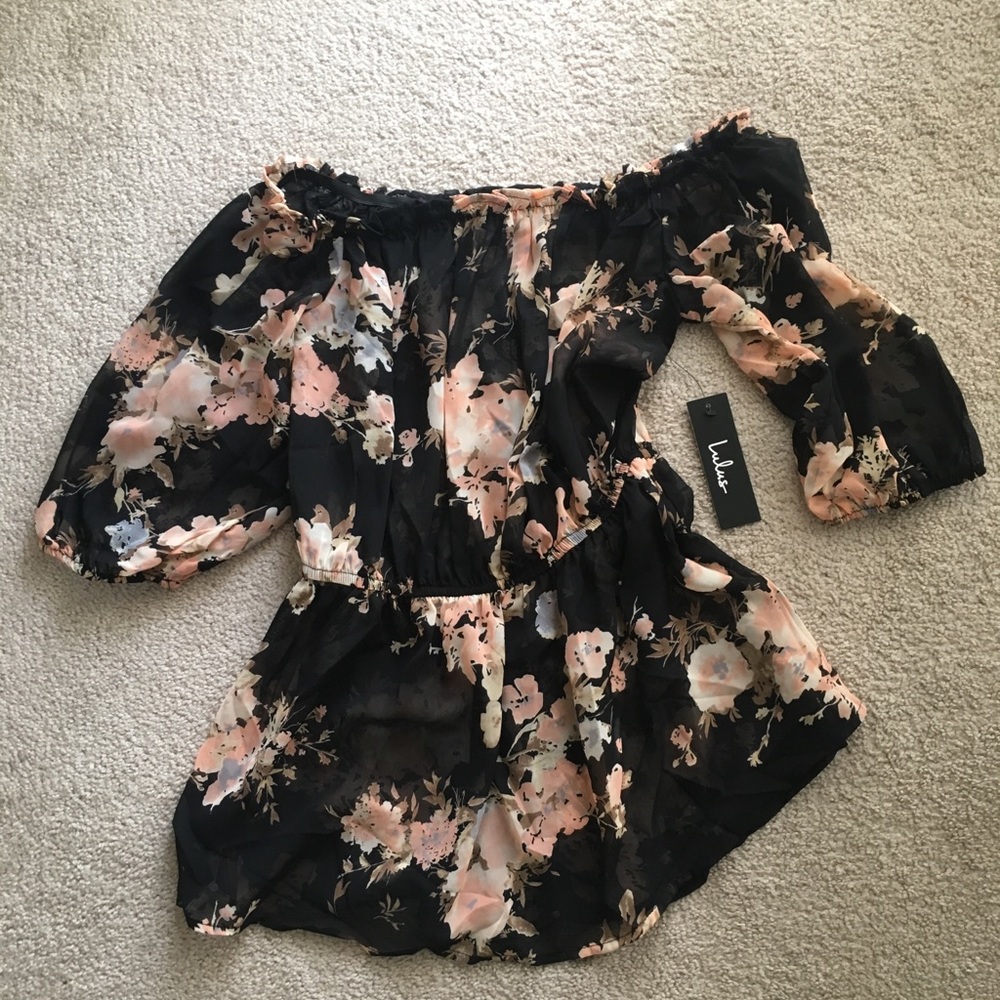 Lulu’s Off Shoulder Top Medium